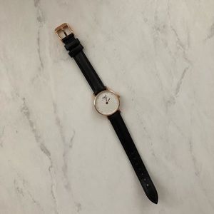 Daniel Wellington Accessories - Daniel Wellington Ladies Watch Daniel Wellington Accessories - Daniel Wellington Ladies Watch